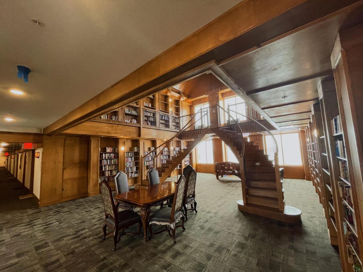 2Br Suite At The Grand Castle Pool Gym & Parking Grandville Exterior foto