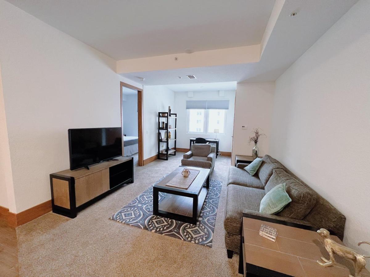 2Br Suite At The Grand Castle Pool Gym & Parking Grandville Exterior foto