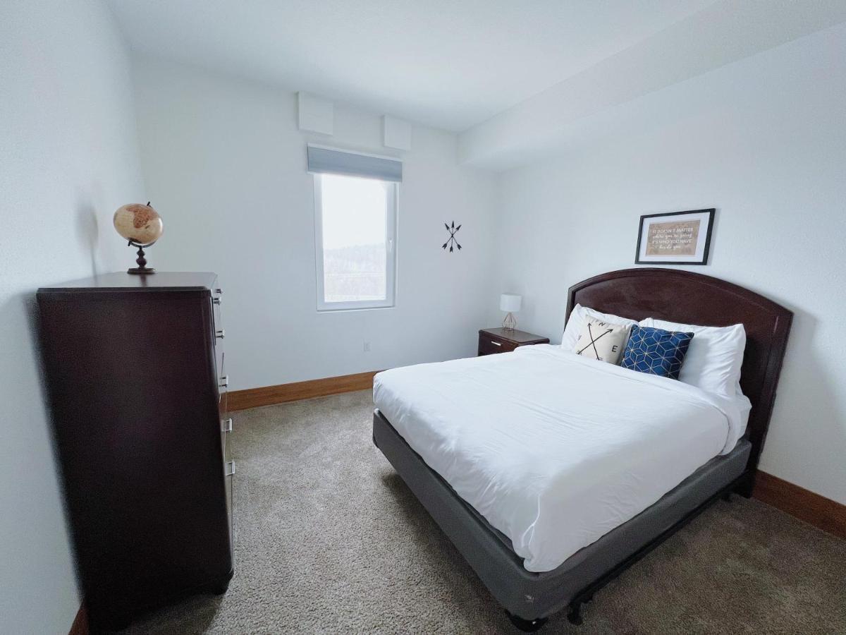 2Br Suite At The Grand Castle Pool Gym & Parking Grandville Exterior foto